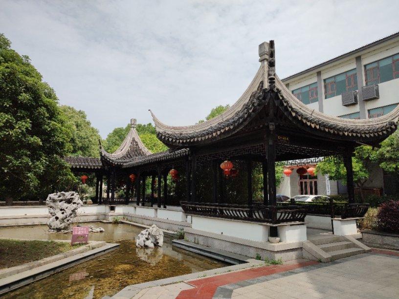 湖南高速服务区公司召开2024年度工作务虚会